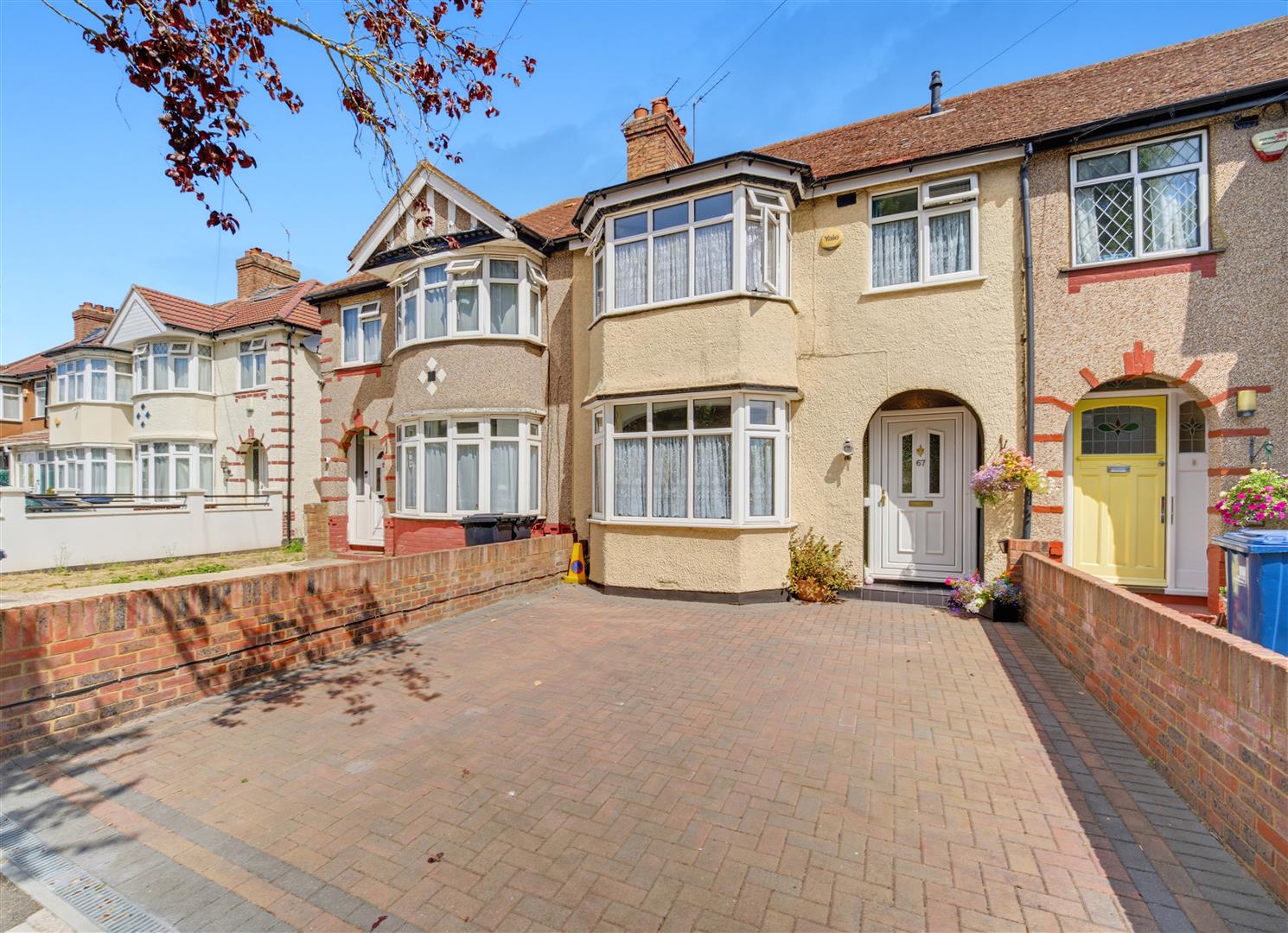 Sinton Andrews Estate Agents - Based in Ealing West London